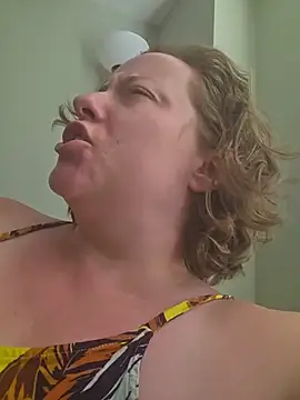 julimonroe webcam