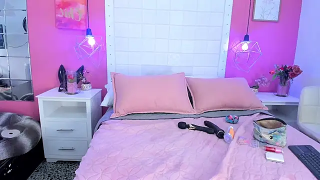 naomi_taylor27 webcam