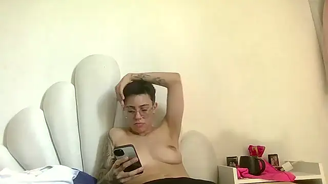Cutie_Shy_ webcam