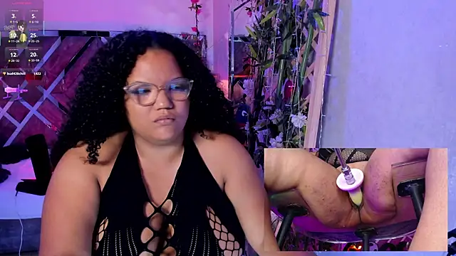 MhiaRey webcam
