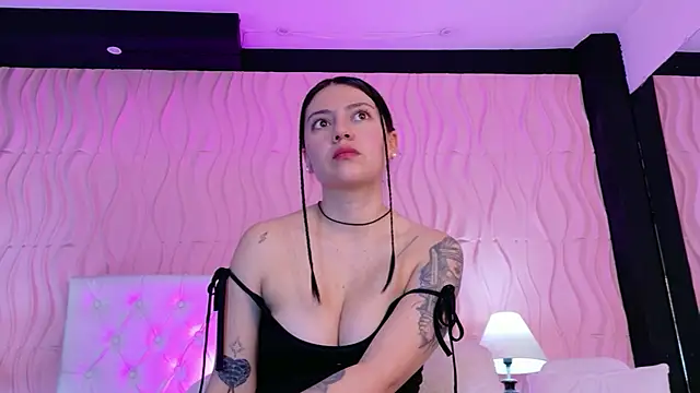 Mia_Cherry__ webcam