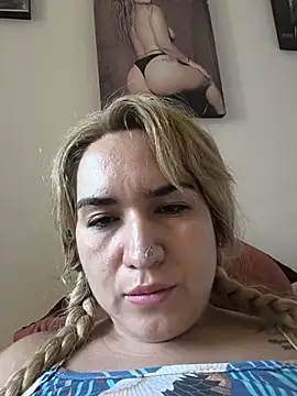 violet-grey webcam