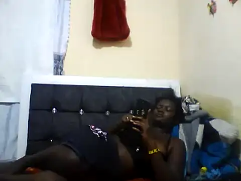 sexyslyy webcam