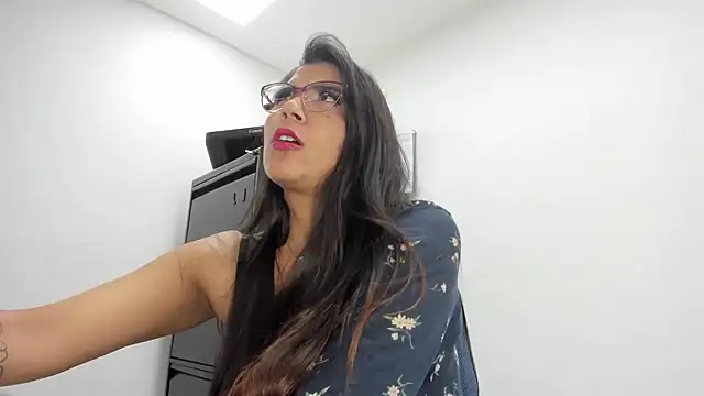 Luna_Dumont webcam