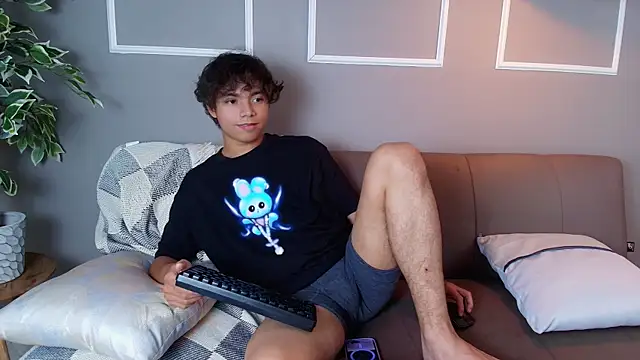 Honeymoon_sariel webcam
