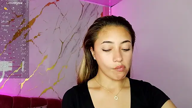 amy_ker_m webcam