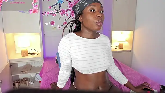 TaylorBloom webcam