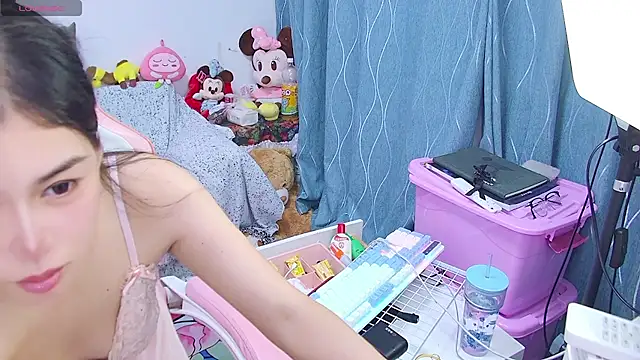 QinQin-888 webcam
