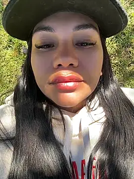 NoahJade webcam