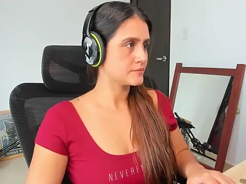 Emilia_Funnyy webcam