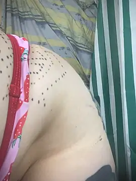 Honeymilky1 webcam