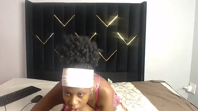 EbonyPoisonCunt webcam
