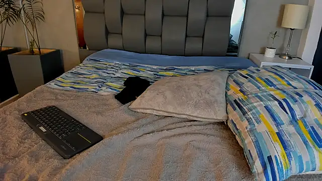 Charlie___Musk webcam