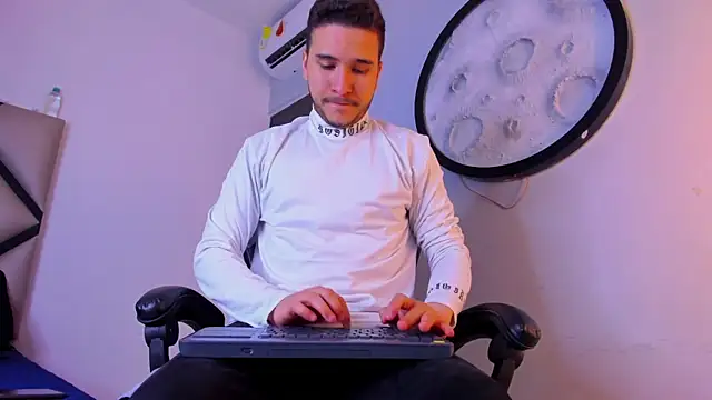 mike_257 webcam