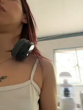 elodie_rouge webcam