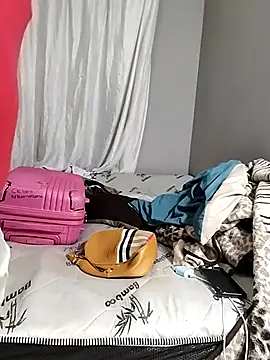 JuicyHoney_01 webcam