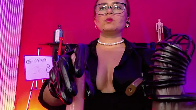 MistressSlut1 webcam