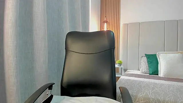 Victoria_Rosee webcam