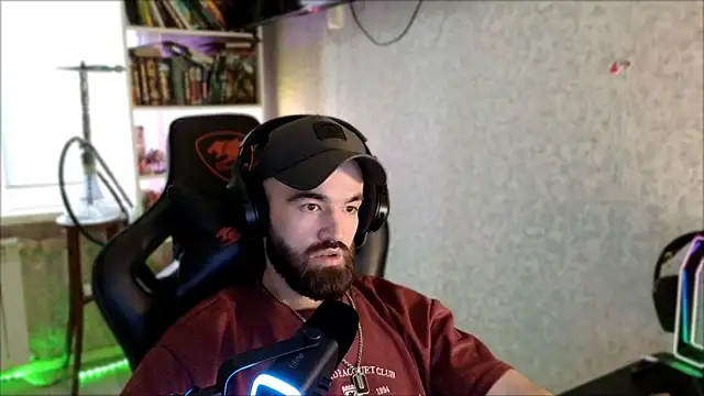 _Serious_Man webcam