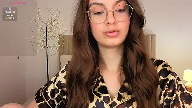 Real_cutie1 webcam
