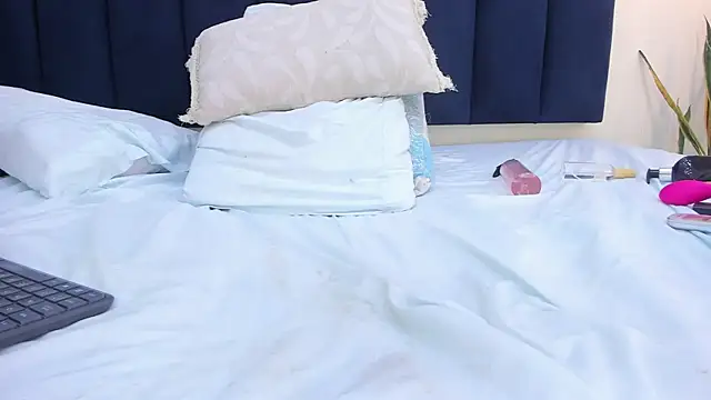 mayaevansmg webcam