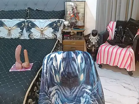 SexyHeart23 webcam