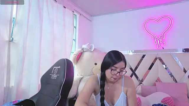 MILAH_TAY webcam