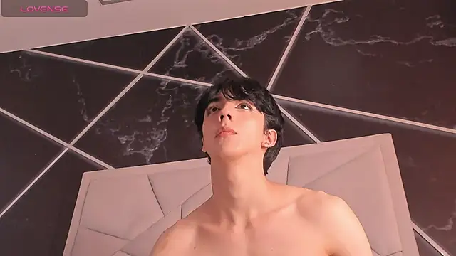 Quma86 - Male webcam sex chat