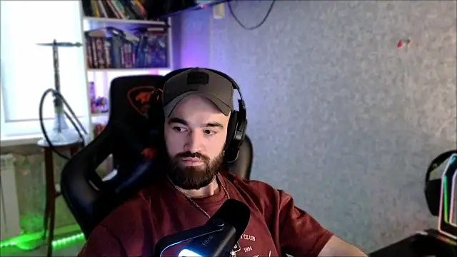 _Serious_Man webcam