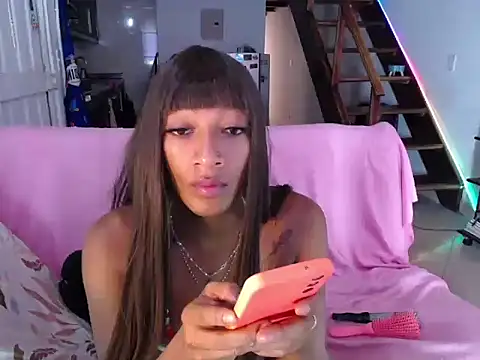 Модель: samy_doll