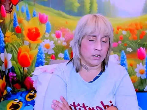 indianroxy webcam