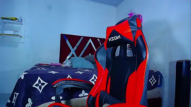 DanisaBrown webcam