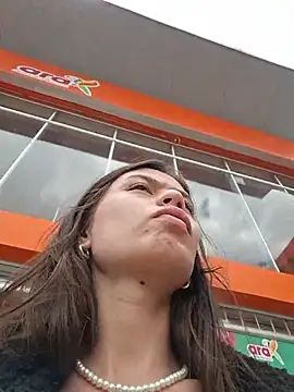 _Isabella-7 webcam