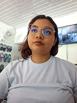 Daineth33 live cam on StripChat