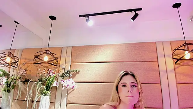 AndreinaOwen webcam