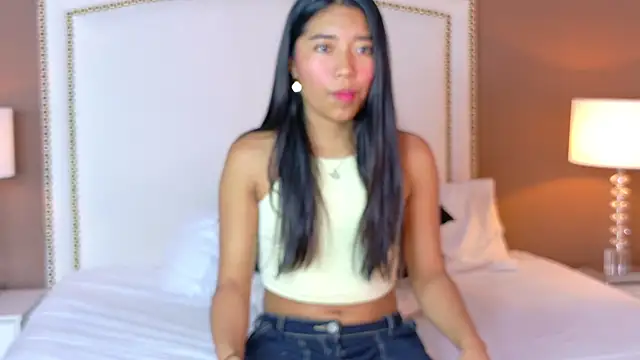 hanaluna_ live cam on StripChat