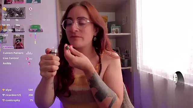 linda_giggle webcam