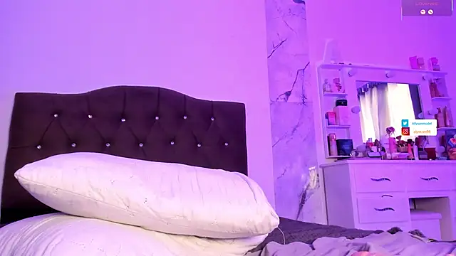 alysson_18 webcam
