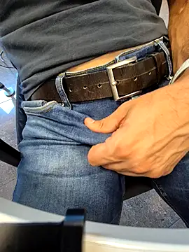 alessandroman2114 webcam