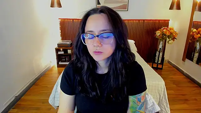 KatherineBond webcam