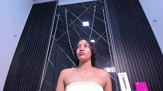 Megan_Duskk webcam
