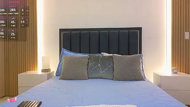 bella__adams webcam
