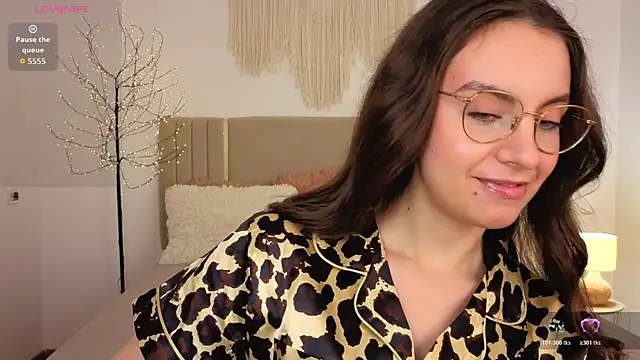 Real_cutie1 webcam