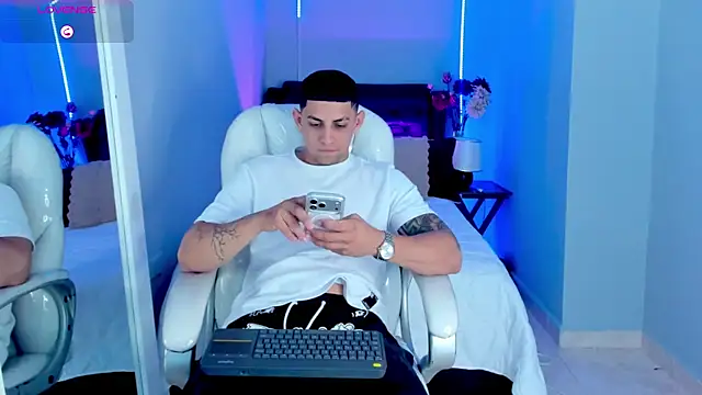 Alex_cute77