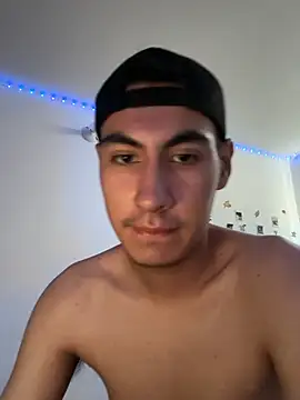 Aaron0305