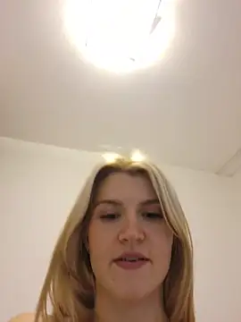 HotBlondie69