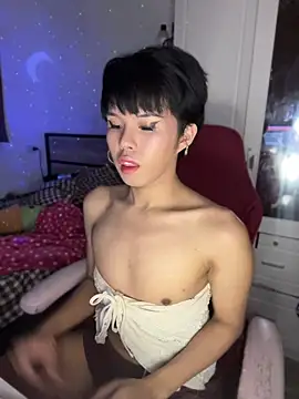 plaxxxtique (T young) - worship me and drain my ballss?