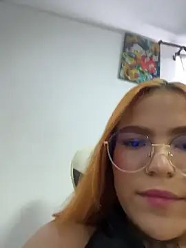 VictoriaLasse live cam on StripChat