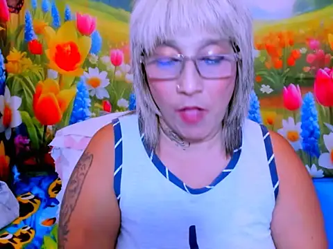indianroxy webcam
