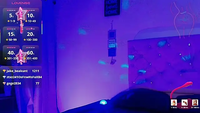 naomifire_ webcam